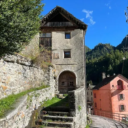 Bijou Aus Dem 18 Jahrhundert Im Maggiatal Fusio